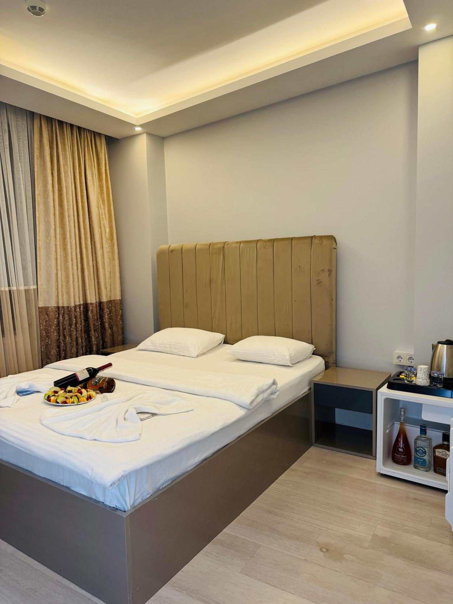 Blueway Hotel Istanbul Exterior photo