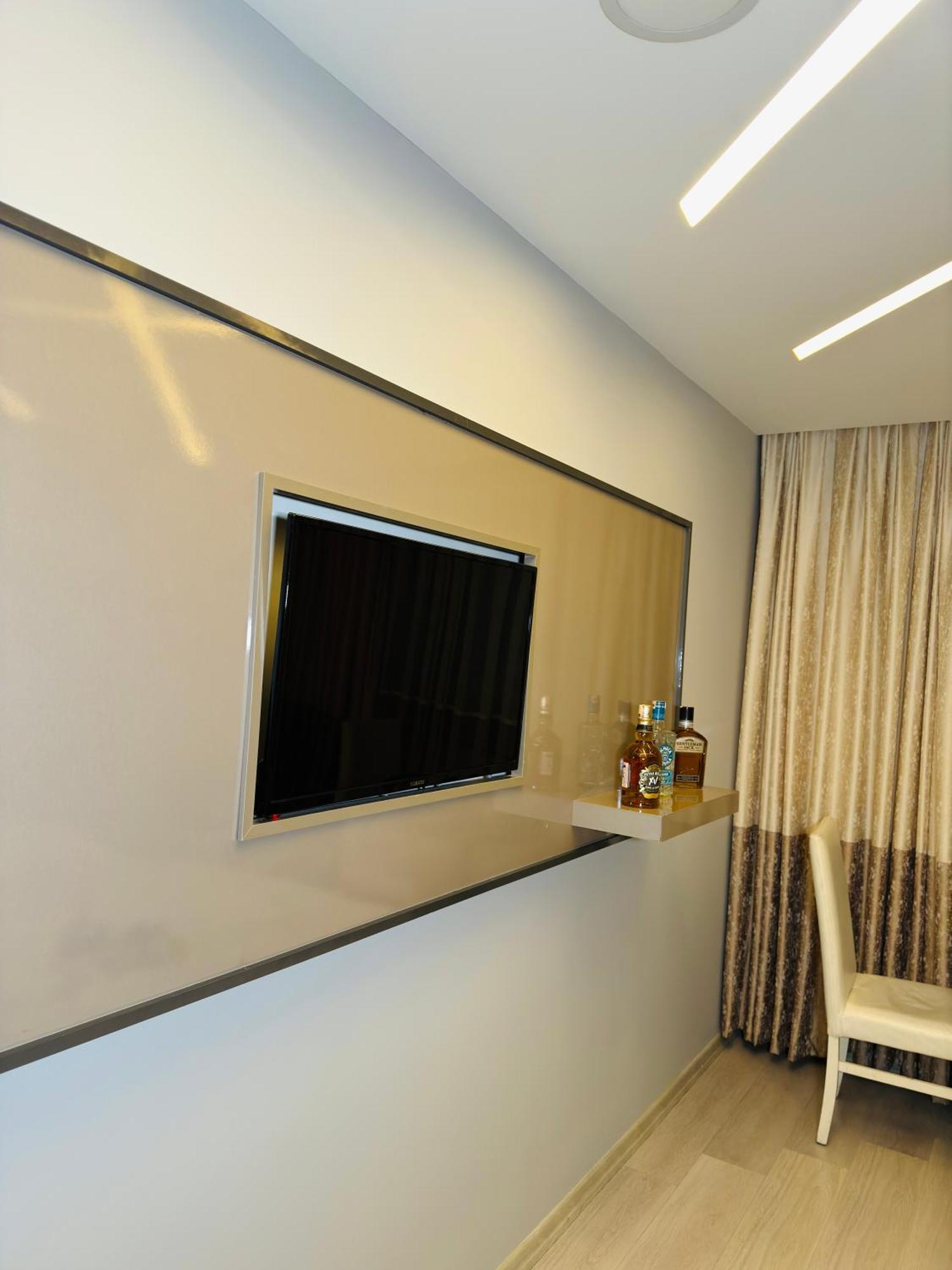 Blueway Hotel Istanbul Exterior photo
